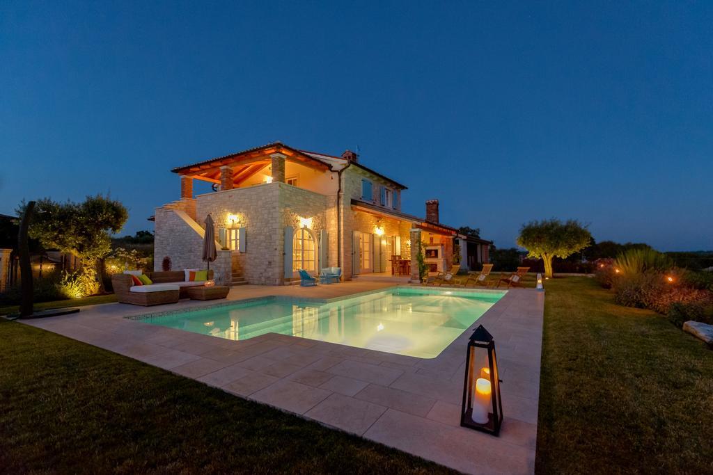Villa Rajski Dvori Sveti Lovreč Pazenatički Esterno foto