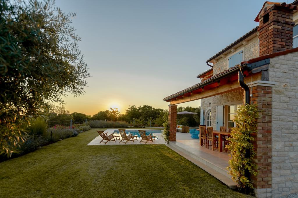 Villa Rajski Dvori Sveti Lovreč Pazenatički Esterno foto